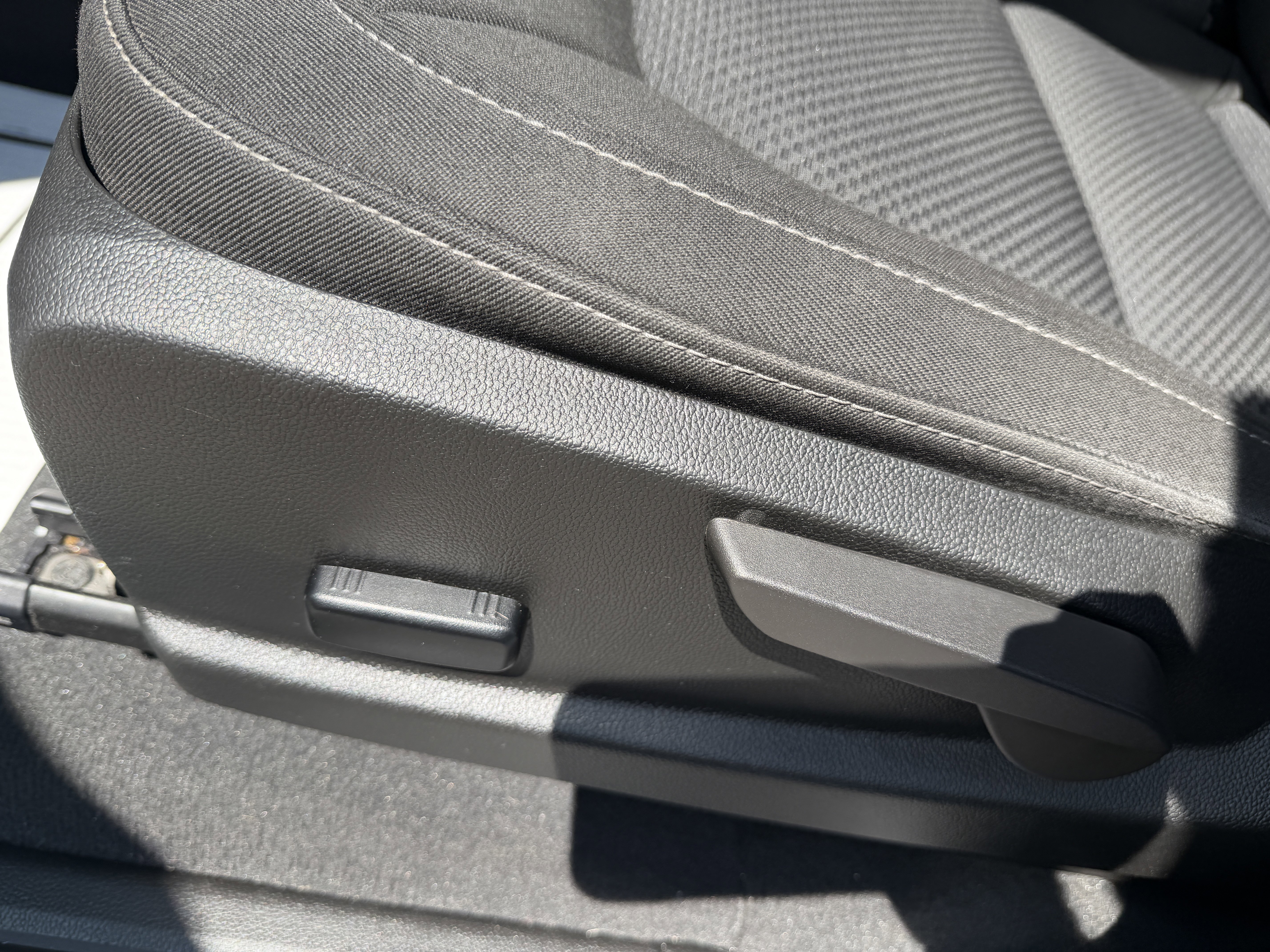 Used 2022 Chevrolet Colorado LT w/ LT Convenience Package RWD image 13