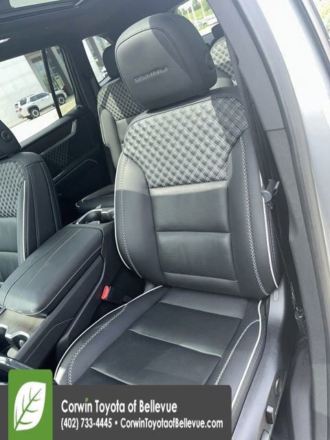 Used 2025 GMC Acadia Denali w/ Super Cruise Package AWD/4WD image 18