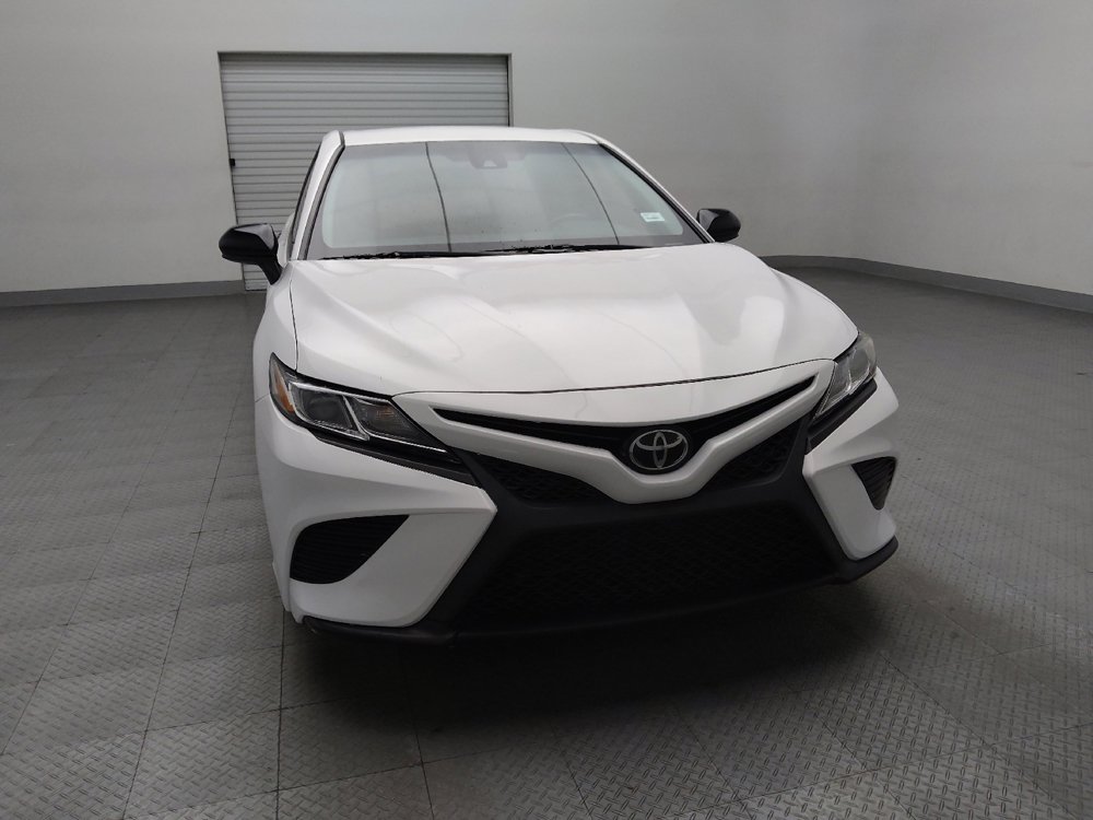 Used 2020 Toyota Camry SE image 14