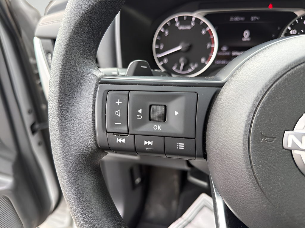 Certified 2024 Nissan Rogue SV AWD/4WD image 60