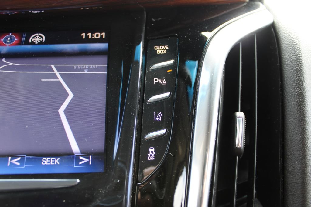 Used 2015 Cadillac Escalade Luxury AWD/4WD image 32