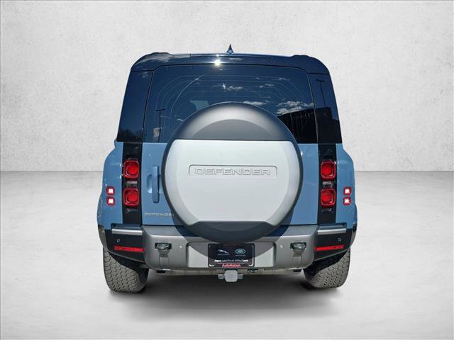 Used 2024 Land Rover Defender 110 X-Dynamic SE image 6