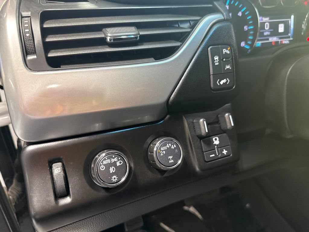 Used 2019 Chevrolet Tahoe Premier AWD/4WD image 18