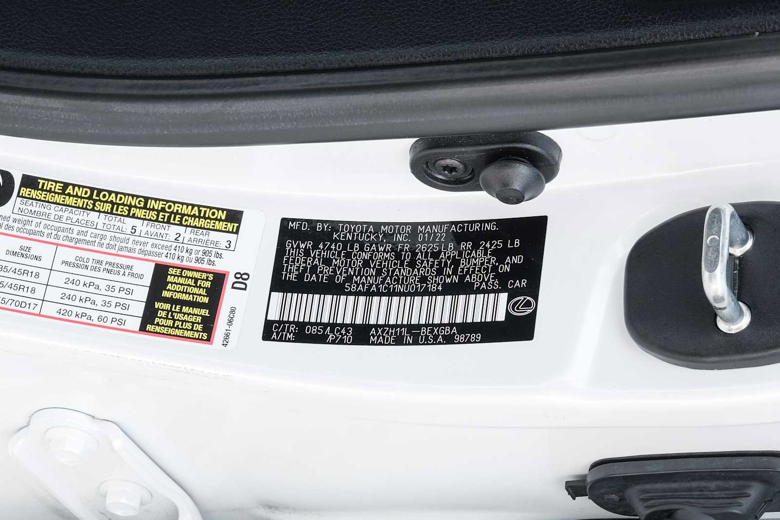 Used 2022 Lexus ES 300h Ultra Luxury w/ Accessory Package 2 FWD image 57