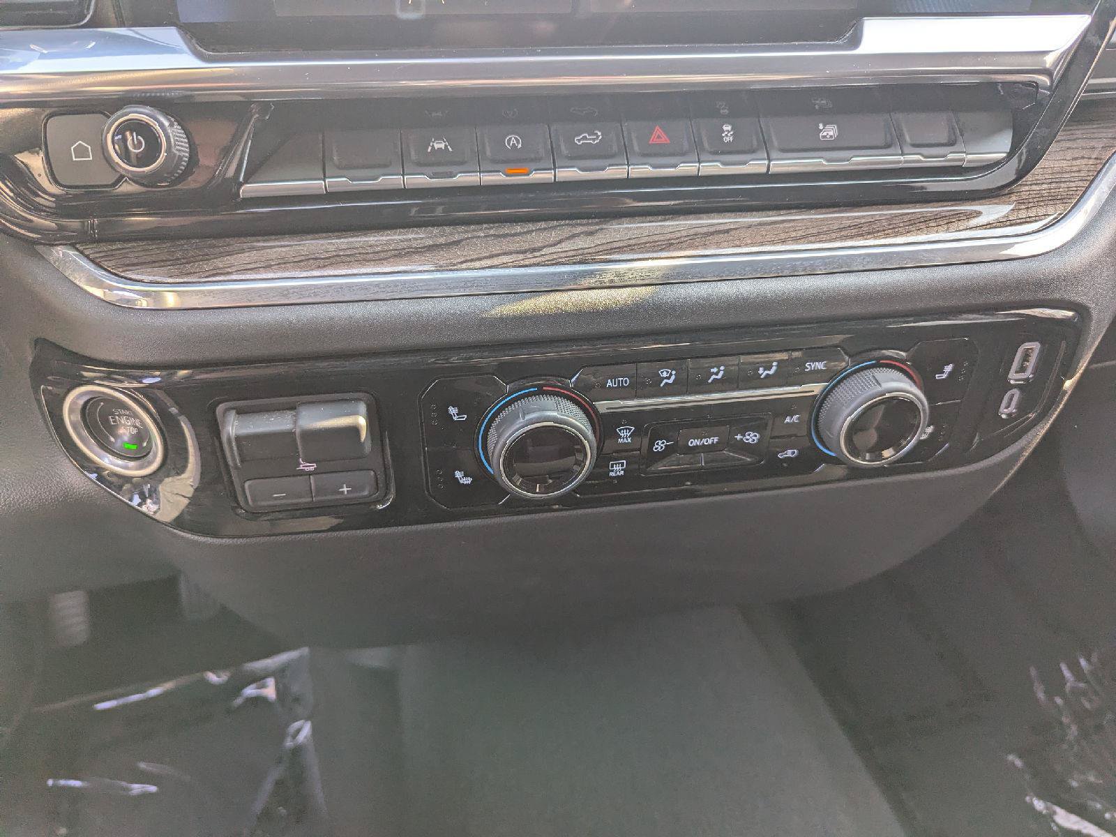 Used 2025 Chevrolet Silverado 1500 LT AWD/4WD image 16