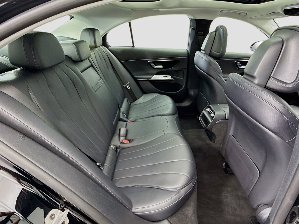 Used 2025 Mercedes-Benz E 350 Sedan image 21