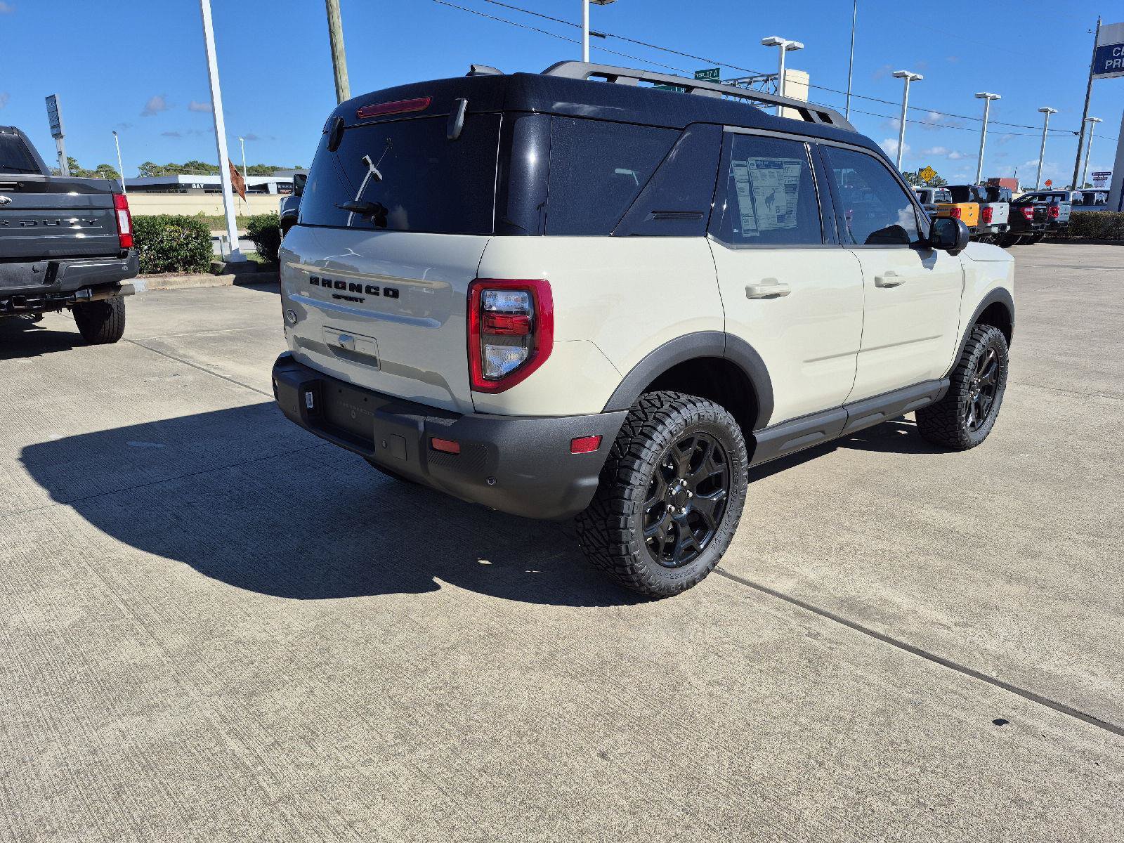 New 2025 Ford Bronco Sport Outer Banks w/ Outer Banks Tech Package+ AWD/4WD image 6