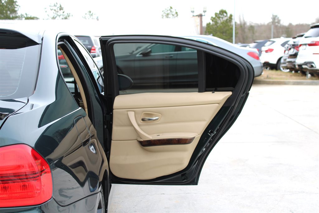 Used 2006 BMW 325xi Sedan image 34