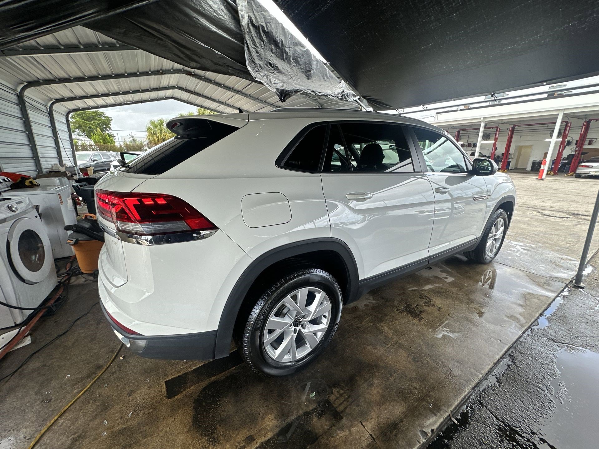 Used 2021 Volkswagen Atlas Cross Sport S image 22