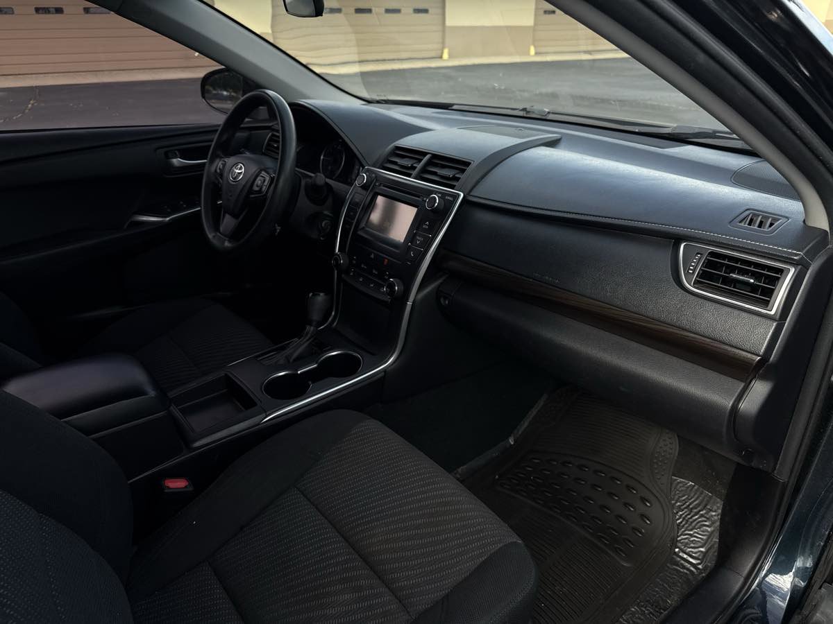 Used 2016 Toyota Camry LE image 16