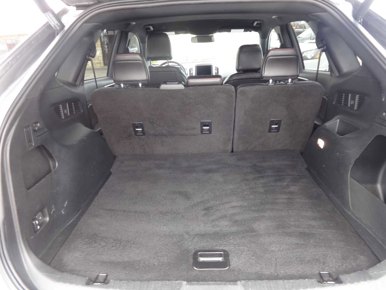 Used 2021 Ford Edge ST-Line image 10