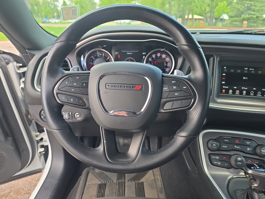 Used 2022 Dodge Challenger R/T RWD image 15