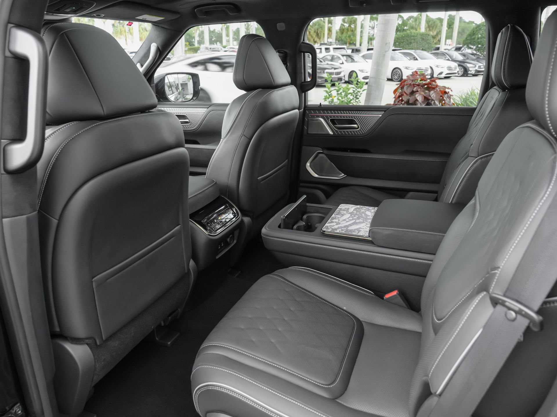 Certified 2026 INFINITI QX80 Autograph w/ Premium Cargo Package AWD/4WD image 32