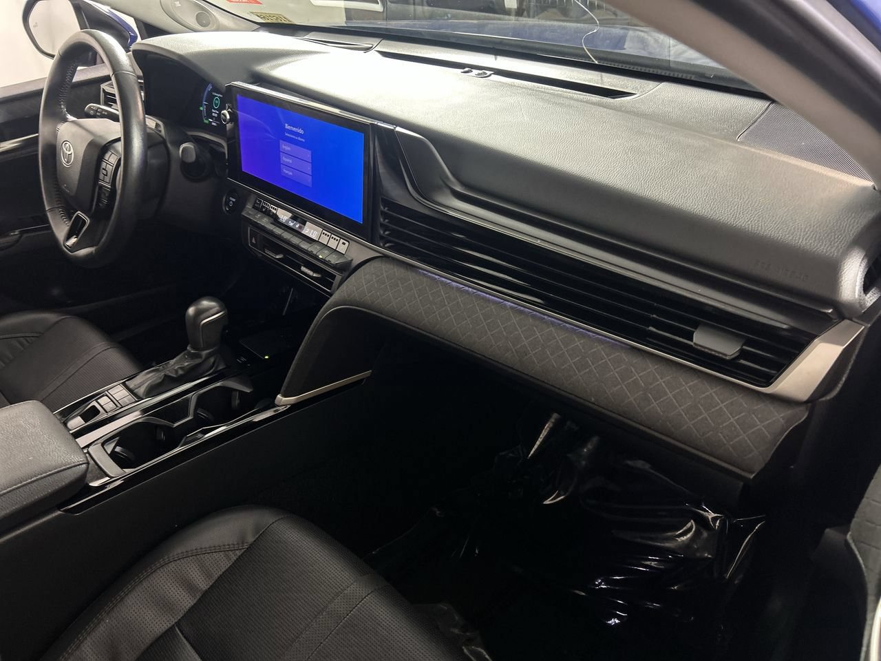 Used 2025 Toyota Camry XLE w/ Premium Plus Package FWD image 28