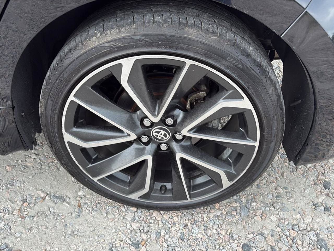 Used 2022 Toyota Corolla XSE FWD image 14