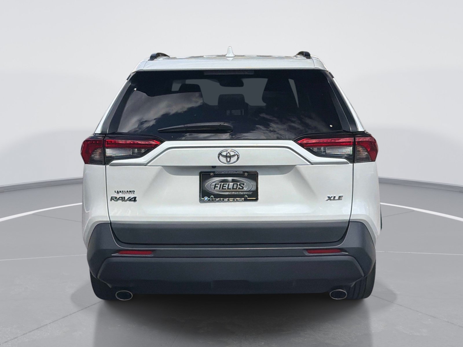 Used 2023 Toyota RAV4 XLE Premium FWD image 4