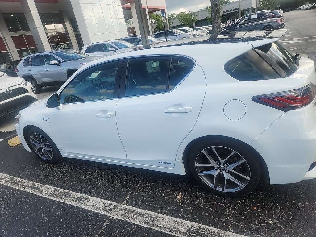 Used 2016 Lexus CT 200h image 7