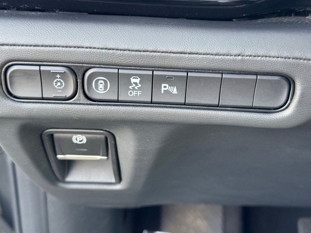Used 2023 Acura MDX w/ Technology Package AWD/4WD image 31