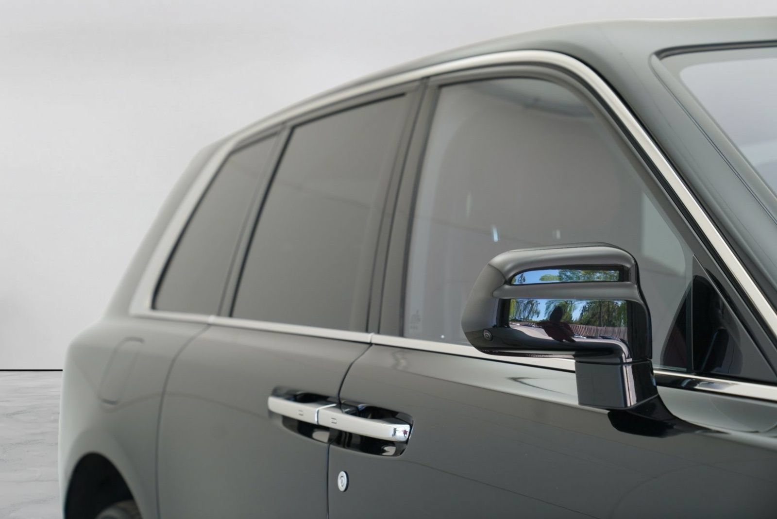 Used 2020 Rolls-Royce Cullinan AWD/4WD image 4