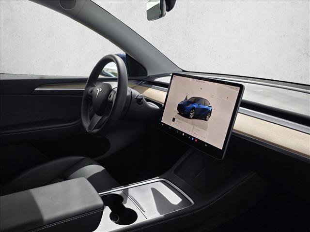 Used 2023 Tesla Model Y Long Range image 10