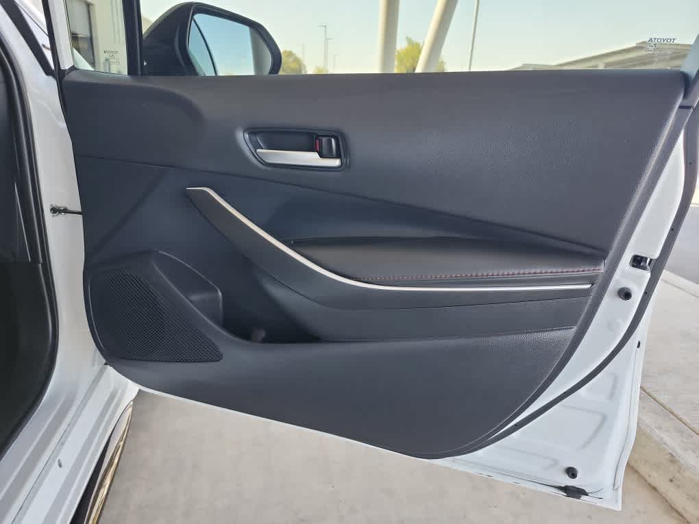 Used 2025 Toyota Corolla SE FWD image 12