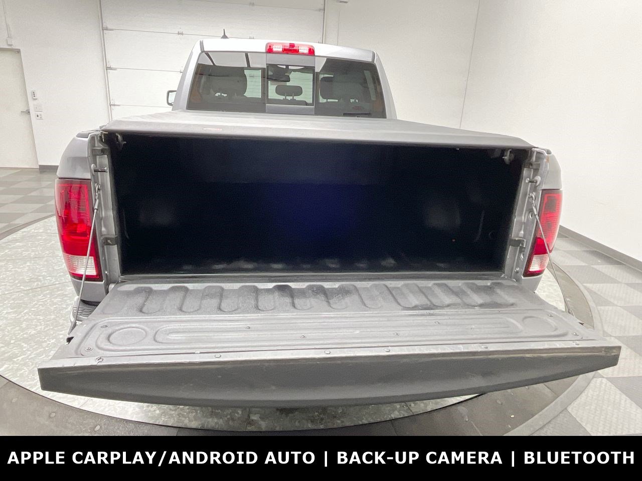 Used 2020 RAM 1500 Classic SLT AWD/4WD image 26