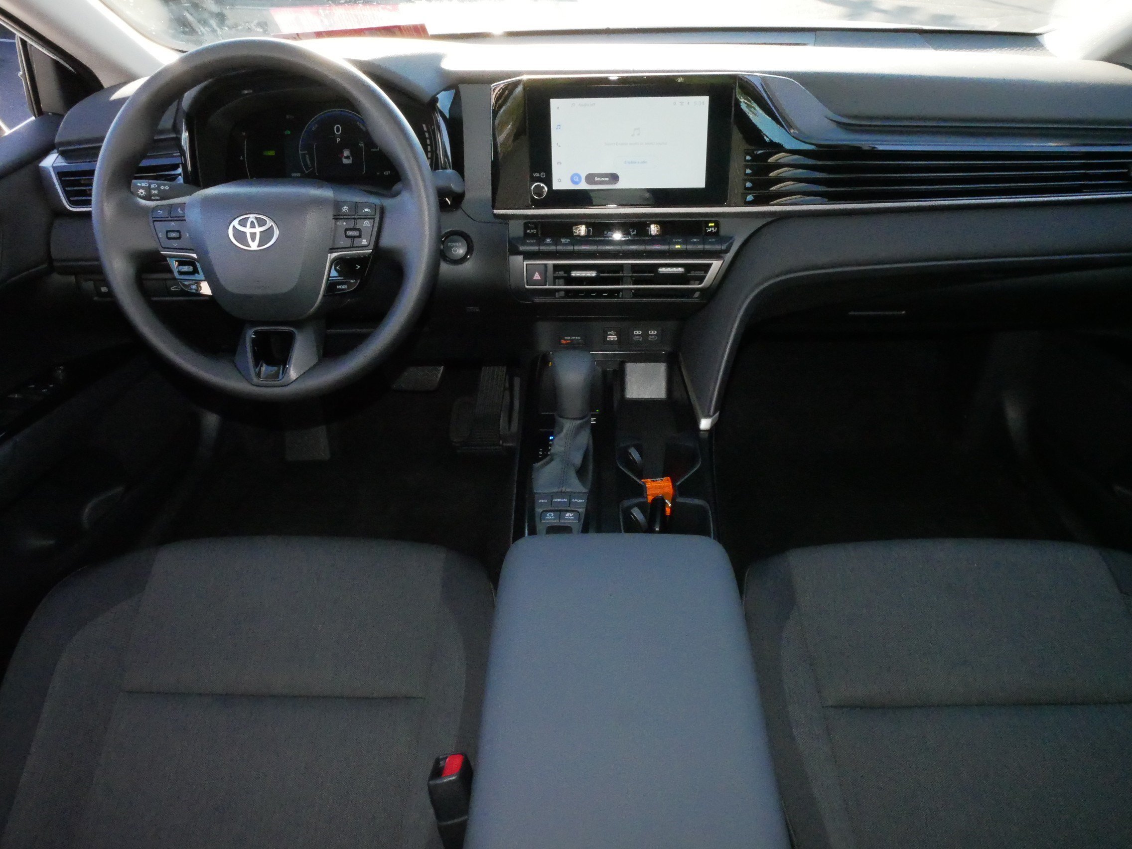Used 2026 Toyota Camry LE FWD image 10