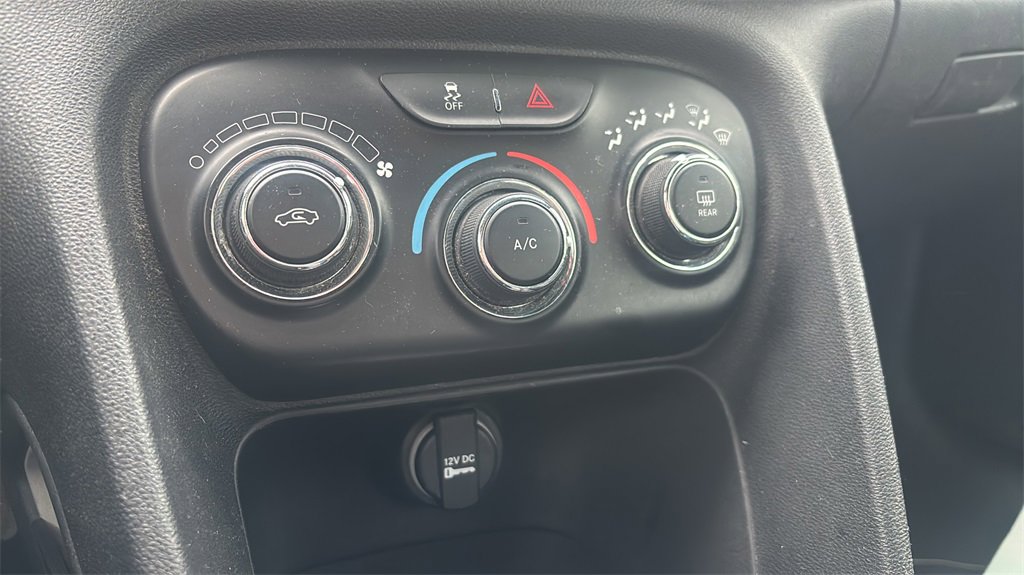 Used 2015 Dodge Dart SXT w/ Rallye Appearance Group image 20