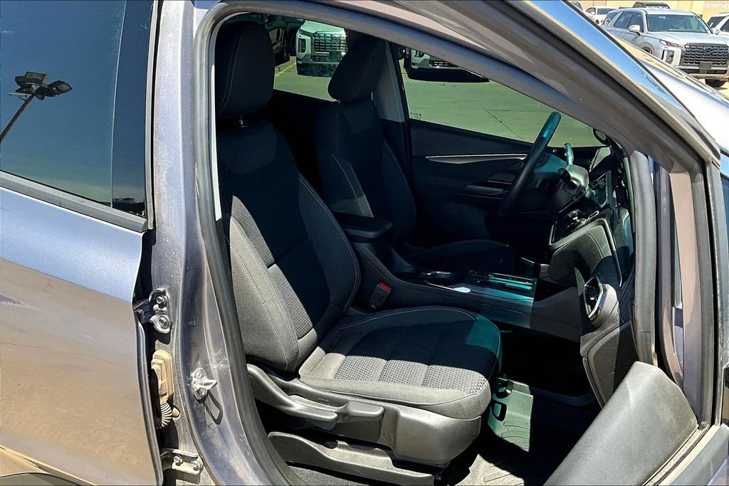 Used 2023 Chevrolet Bolt LT image 9