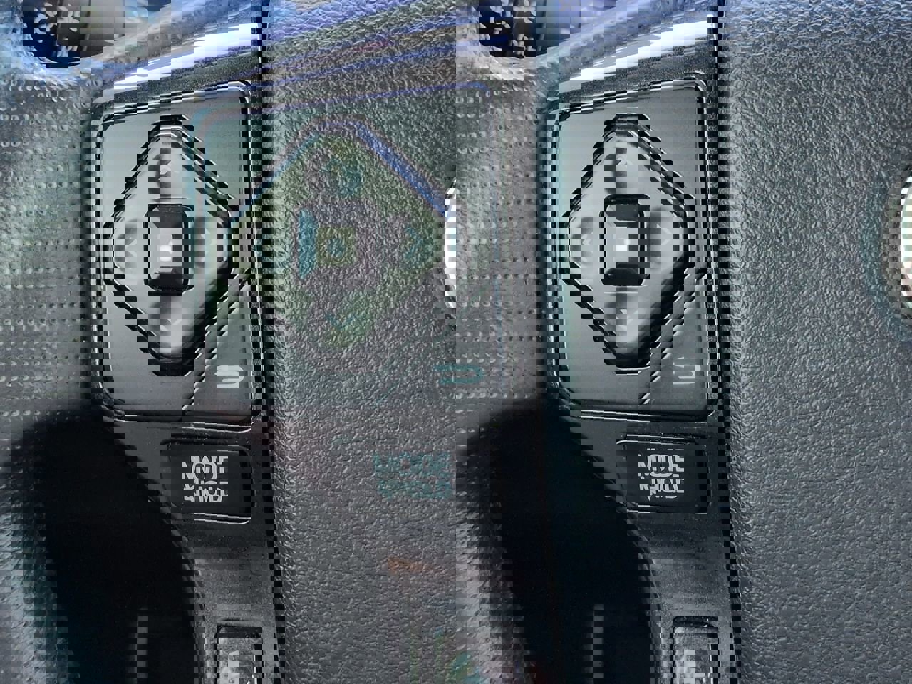 Used 2018 Toyota 4Runner TRD Off-Road Premium AWD/4WD image 23