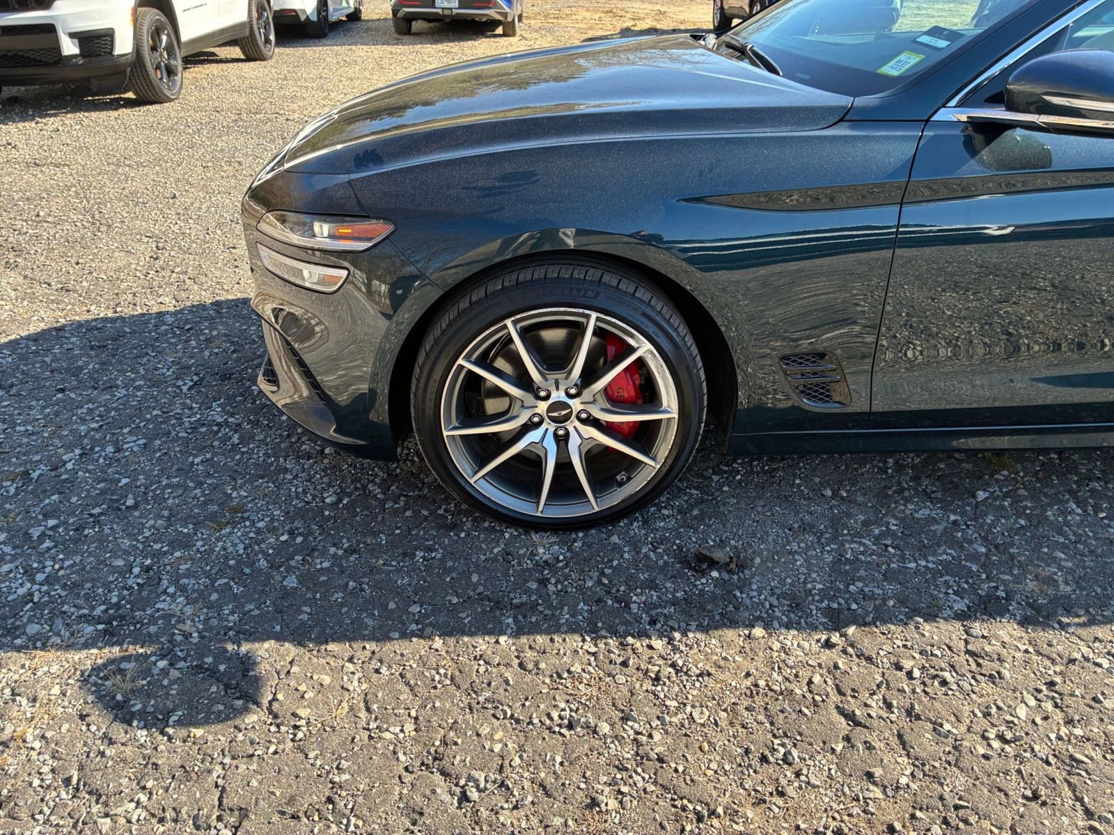 Used 2025 Genesis G70 2.5T image 30