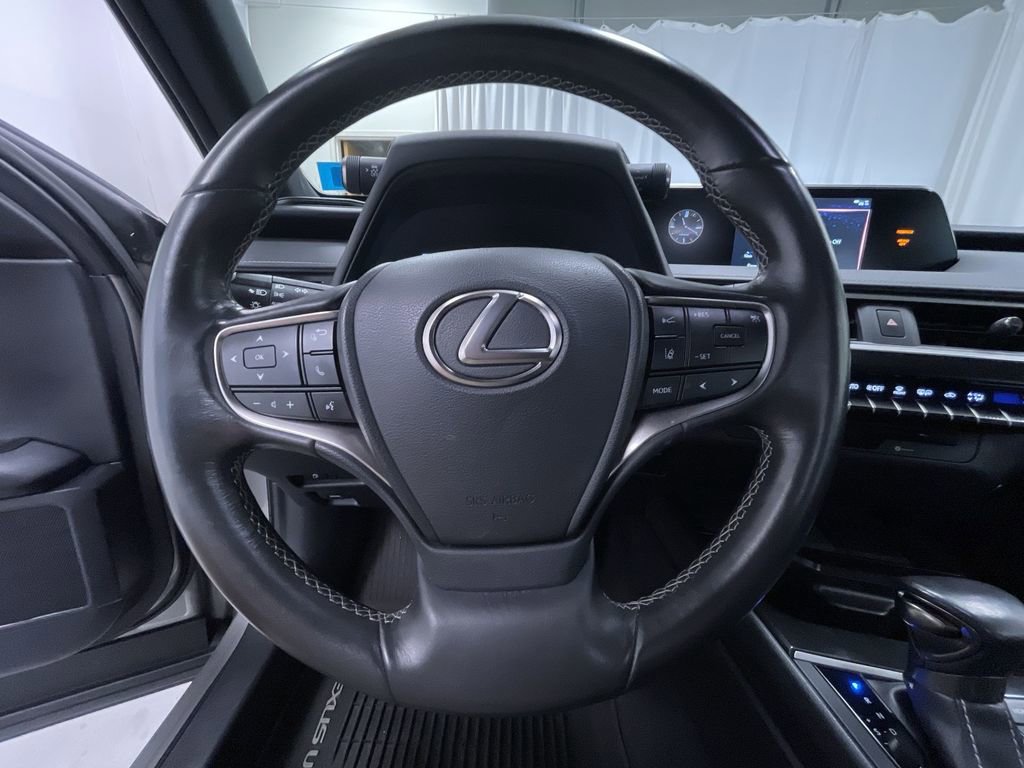 Used 2019 Lexus UX 250h image 24