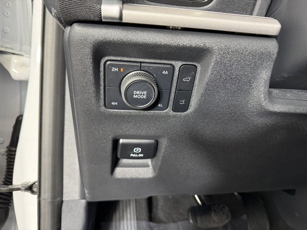 Used 2025 Ford Expedition Active AWD/4WD image 27