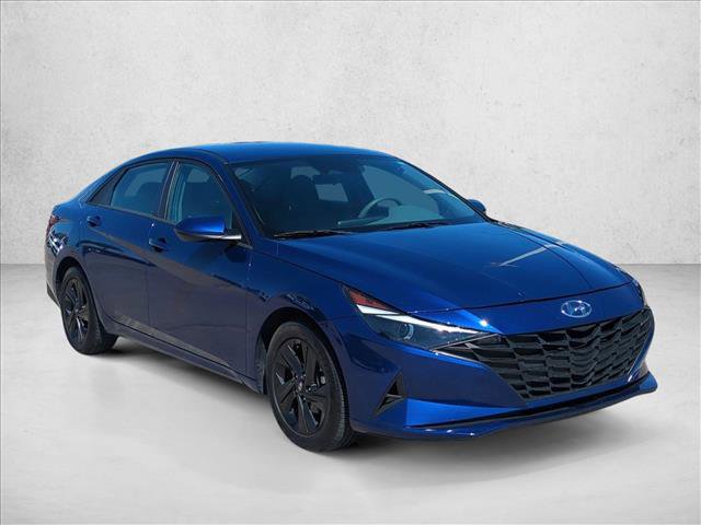Used 2023 Hyundai Elantra SEL image 3