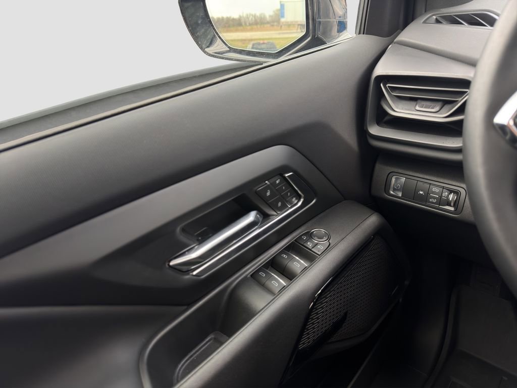 Used 2025 Chevrolet Silverado EV LT image 12