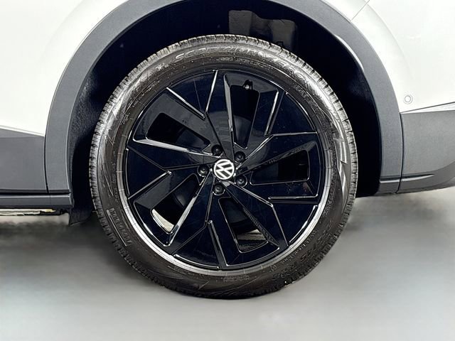 New 2026 Volkswagen ID.4 Pro S Plus AWD/4WD image 32