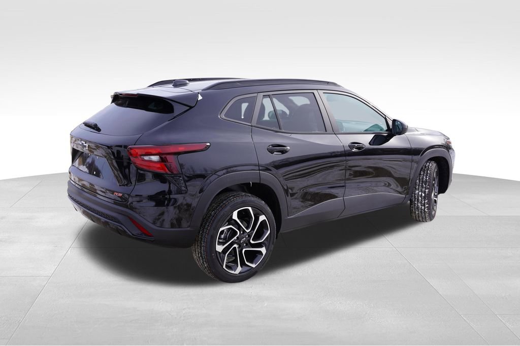 New 2026 Chevrolet Trax RS w/ Driver Confidence Package FWD image 3