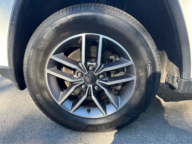 Used 2022 Jeep Grand Cherokee Limited image 11