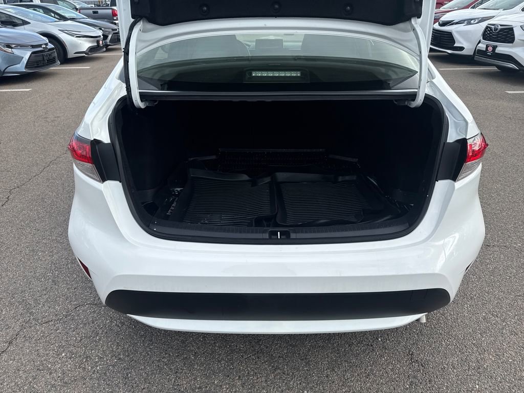 Used 2020 Toyota Corolla LE FWD image 34