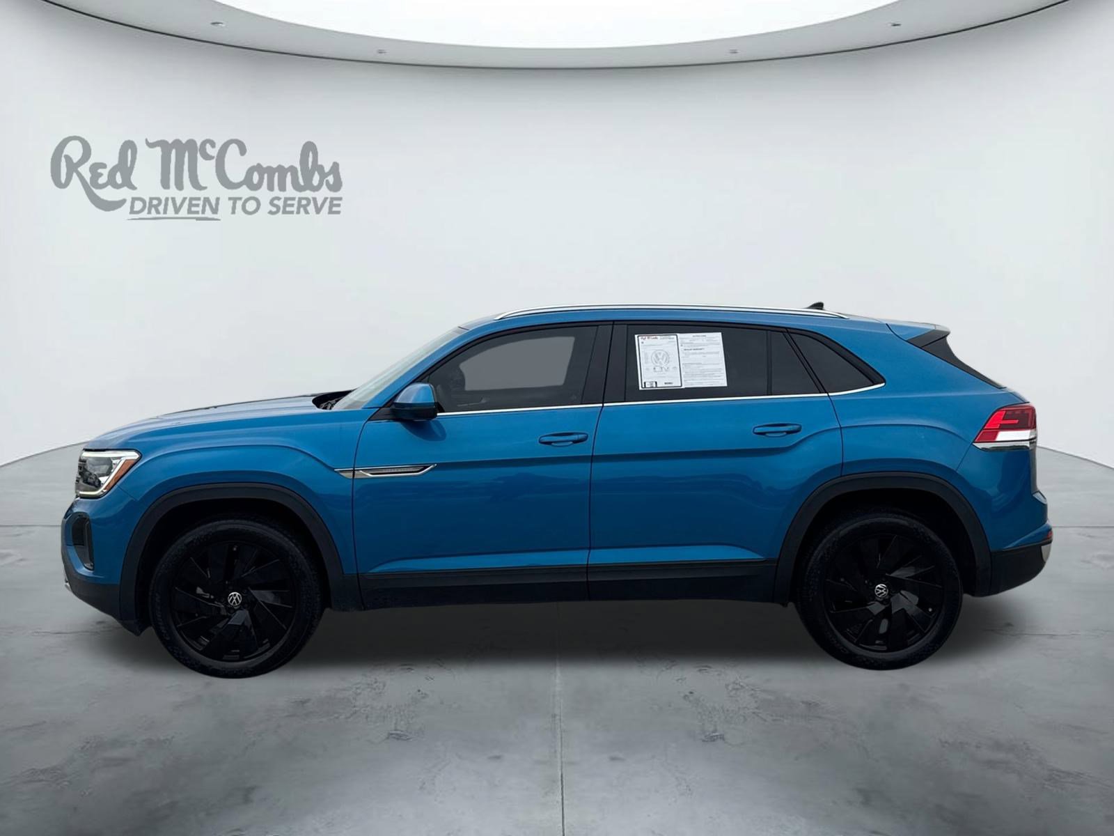Used 2024 Volkswagen Atlas Cross Sport SE image 2