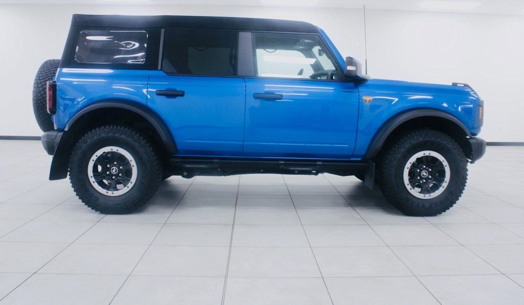 Used 2023 Ford Bronco Badlands image 4