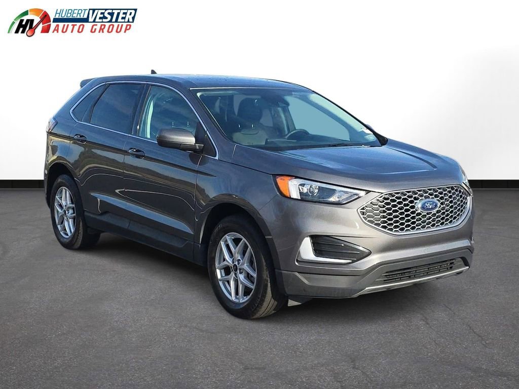 Used 2024 Ford Edge SEL image 4