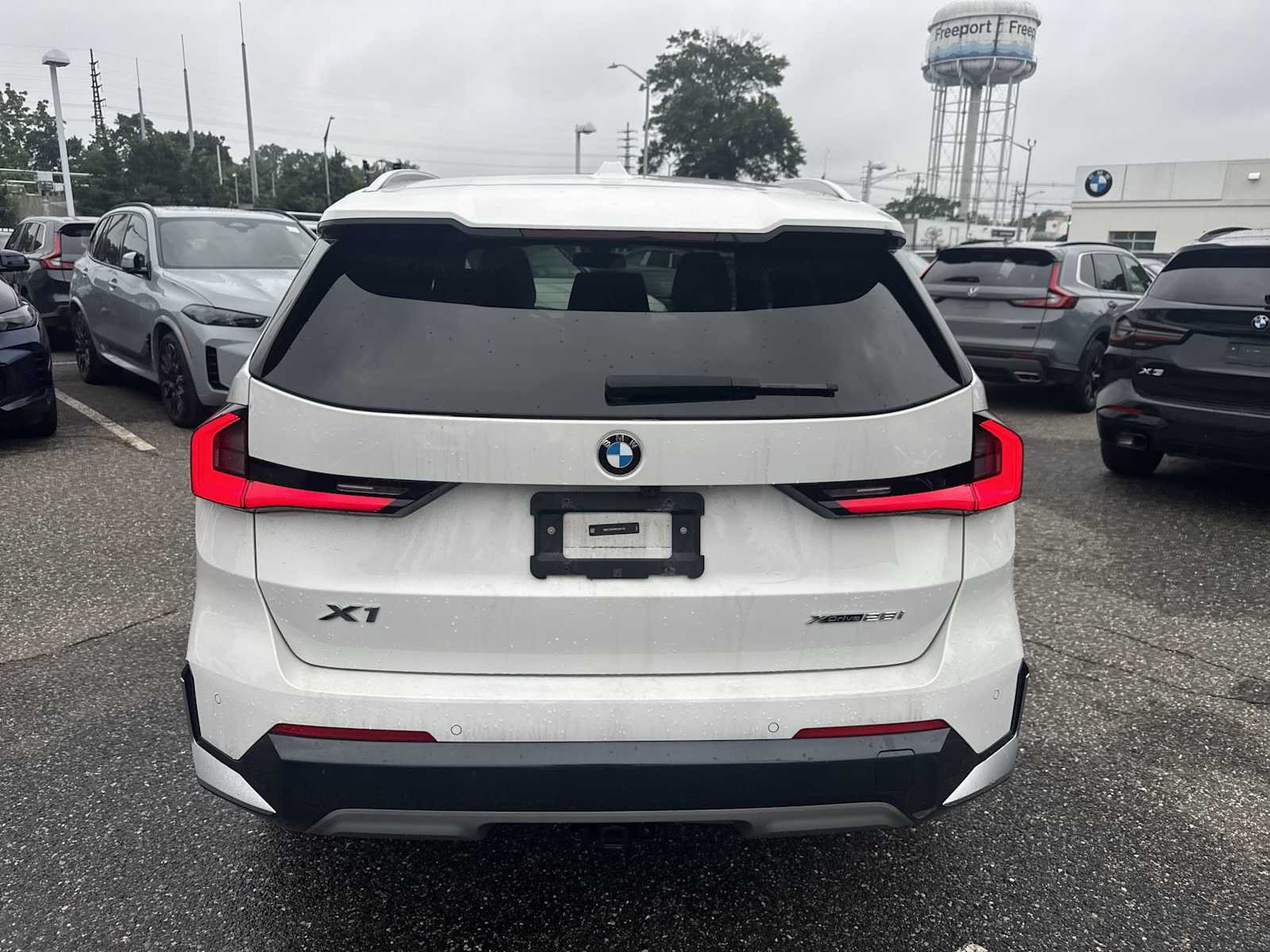 Used 2024 BMW X1 xDrive28i w/ Convenience Package AWD/4WD image 7