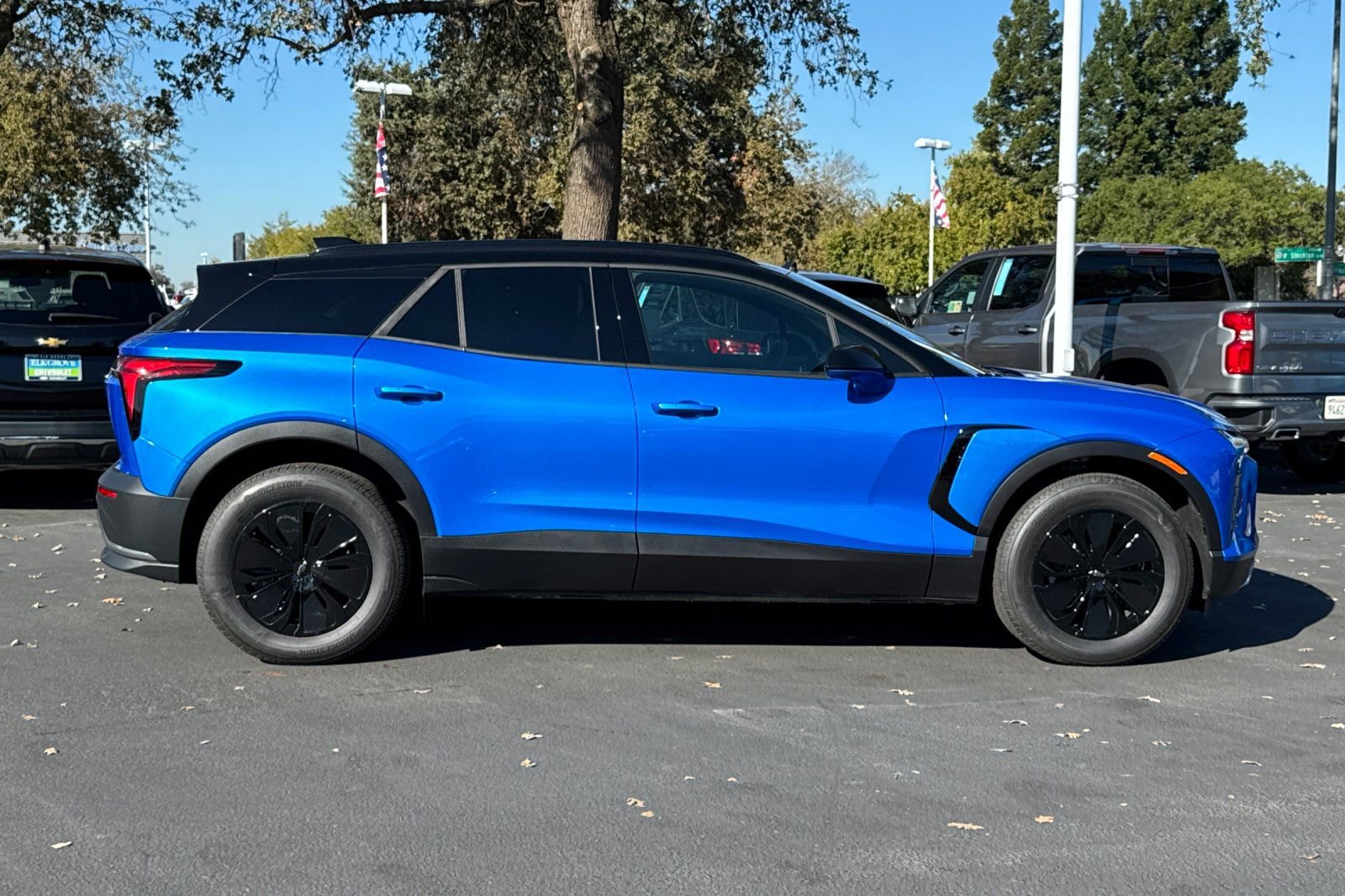 New 2026 Chevrolet Blazer EV LT w/ Midnight/Sport Edition image 2