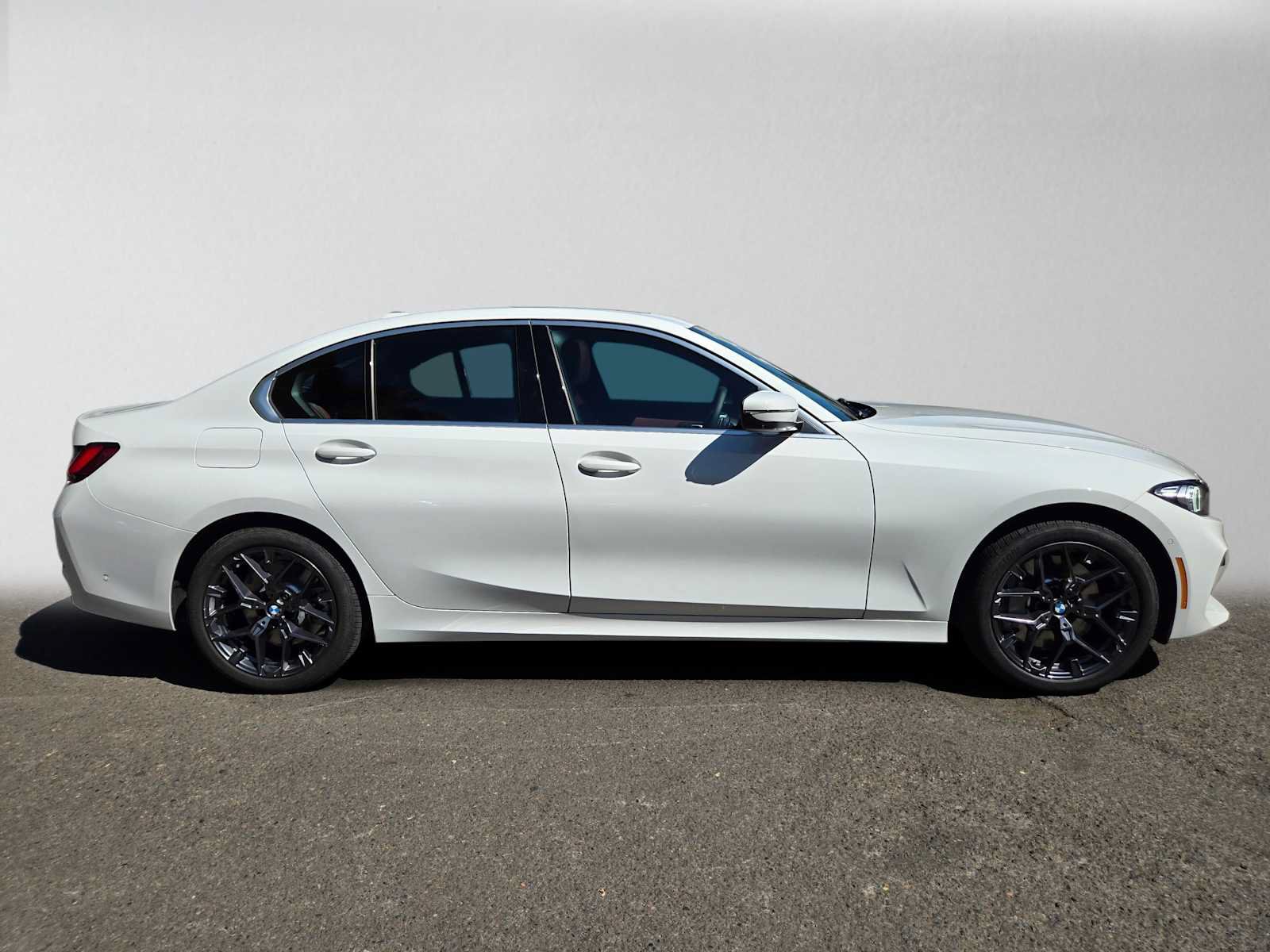 Used 2026 BMW 330i xDrive Sedan w/ Premium Package AWD/4WD image 2