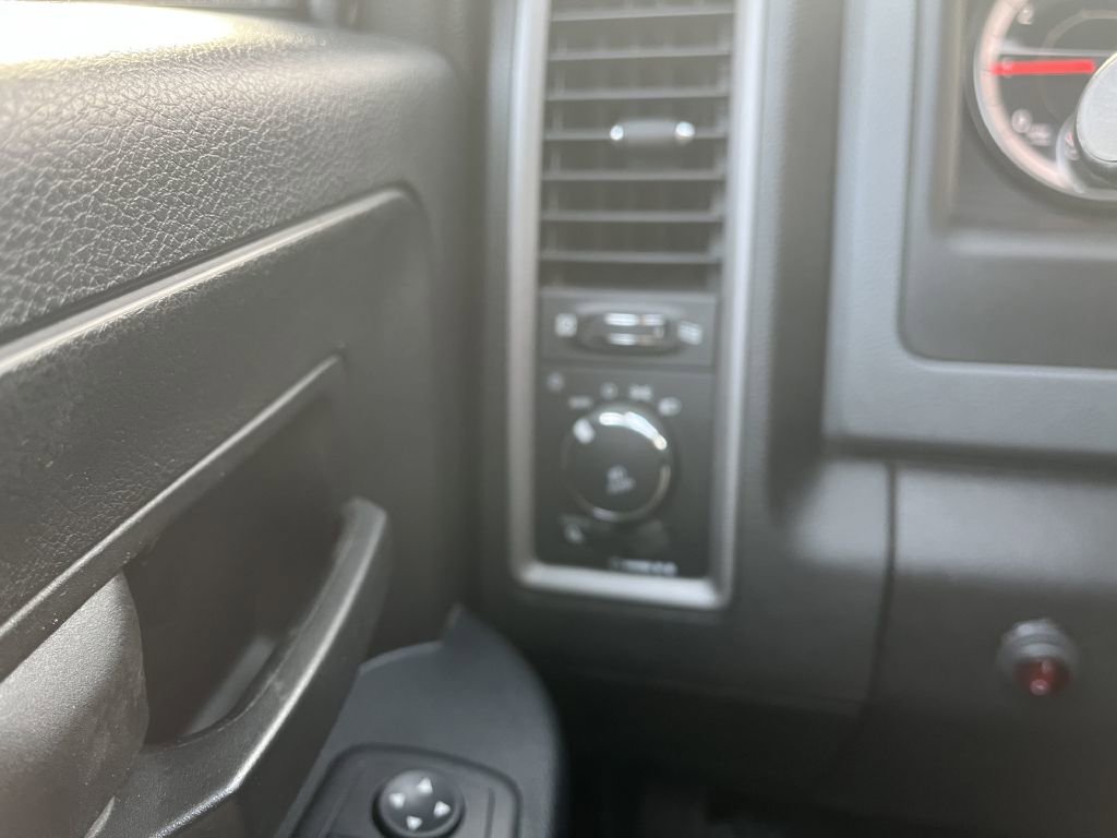 Used 2019 RAM 1500 Express image 22
