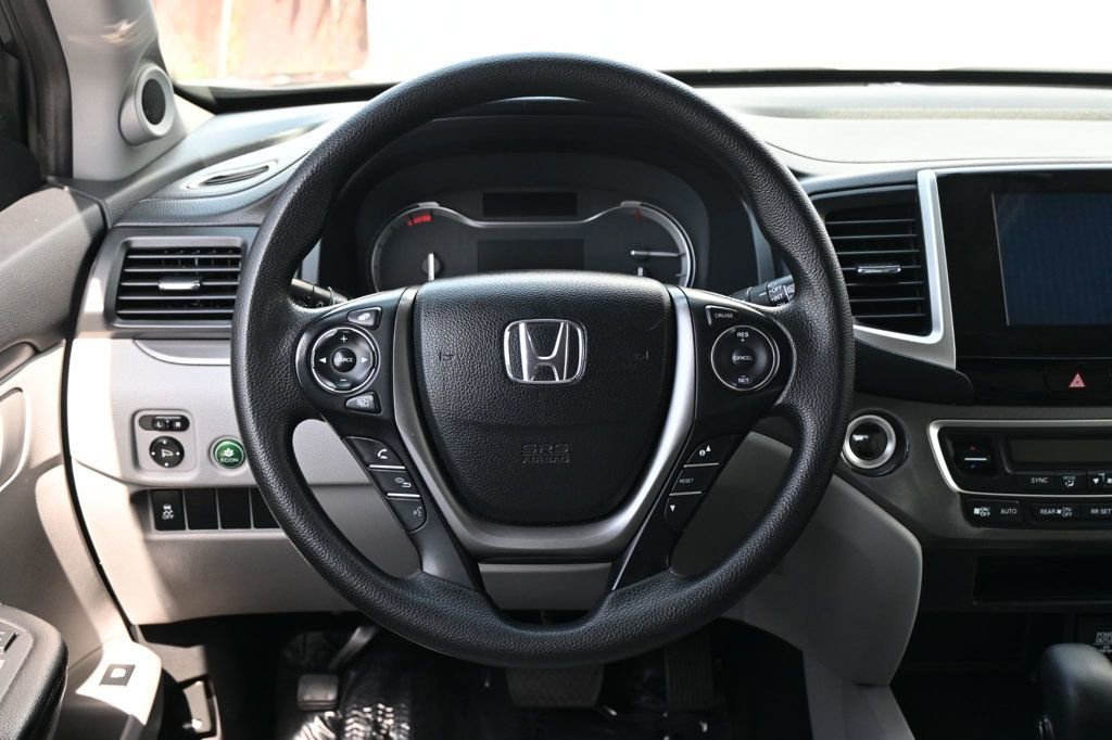 Used 2017 Honda Pilot EX image 9