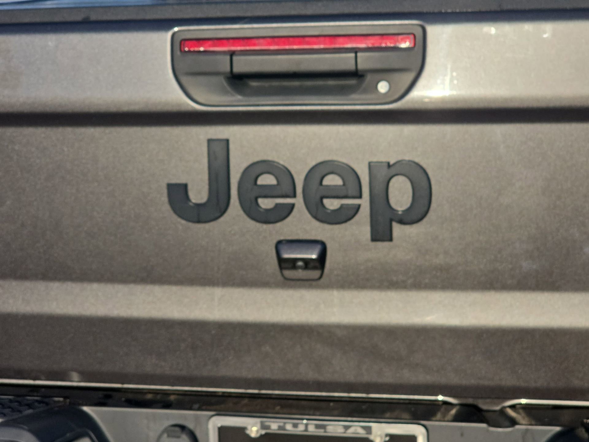 Used 2022 Jeep Gladiator Sport AWD/4WD image 13