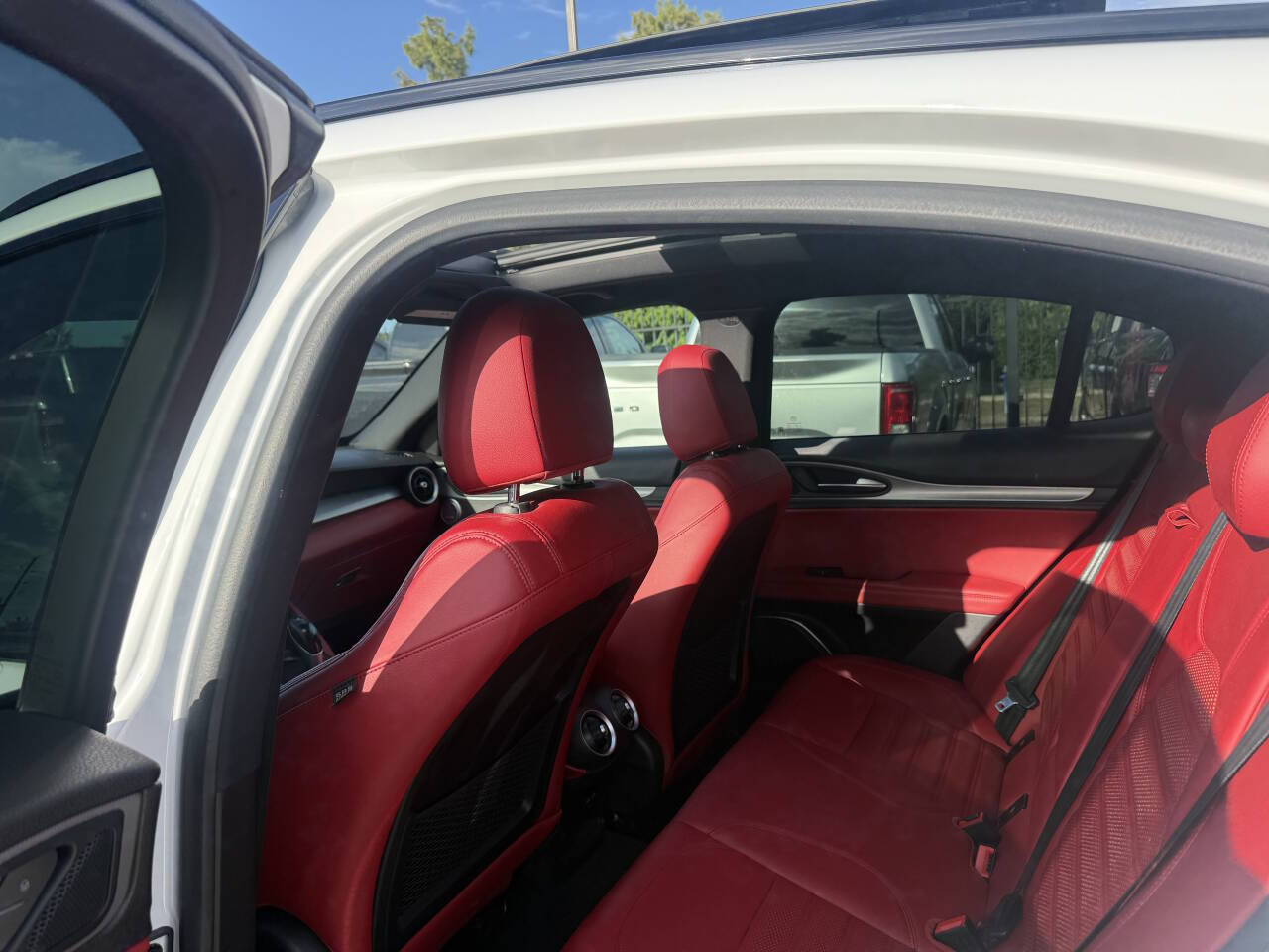 Used 2019 Alfa Romeo Stelvio Ti Sport w/ Quick Order Package 22S Sport AWD/4WD image 12