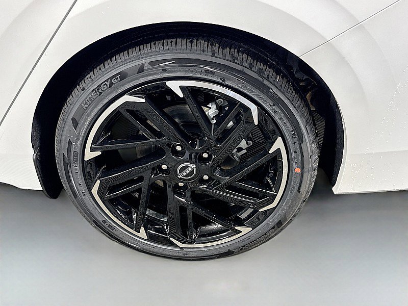 New 2026 Nissan Sentra SR w/ SR Premium Package image 30